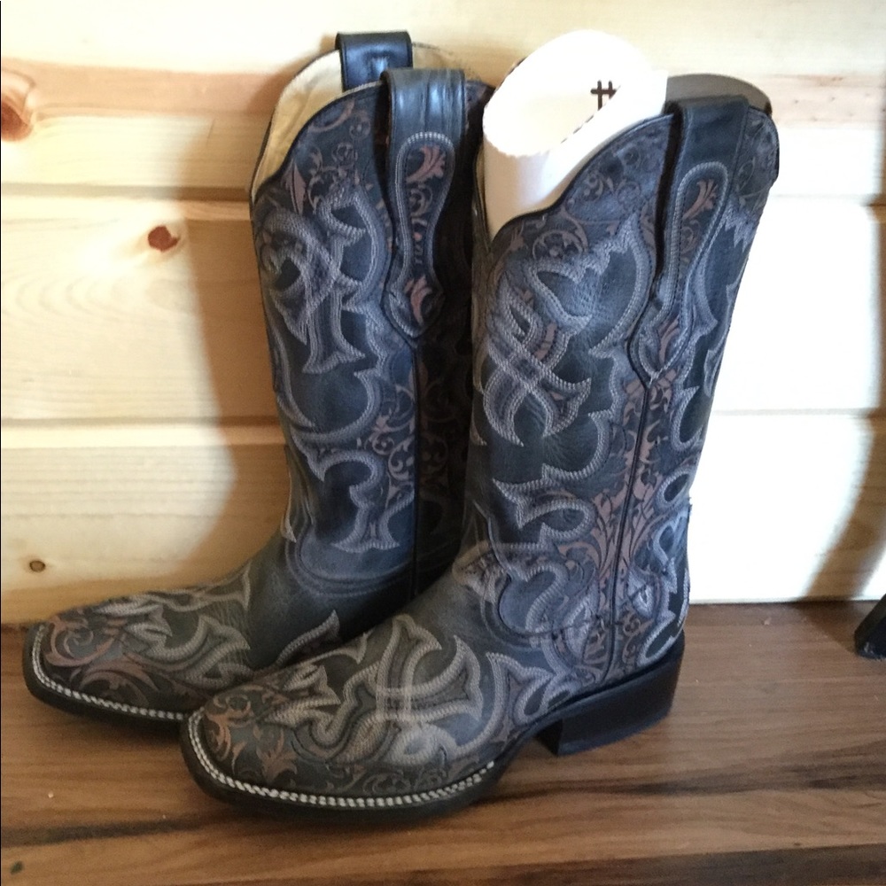 Brand new corral  boots 6.5